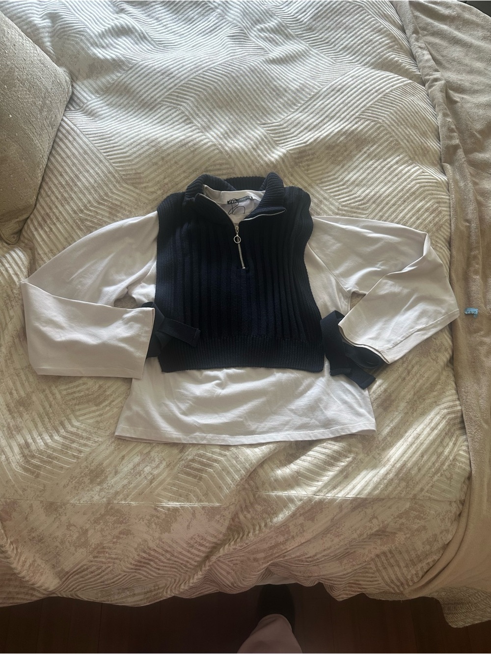 Zara Black Ribbed Half-Zip Mockneck Cropped Vest